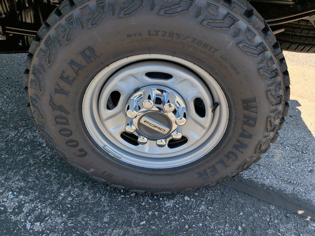 New 2026 Ford F250 XL w/ XL Off-Road Package AWD/4WD image 11
