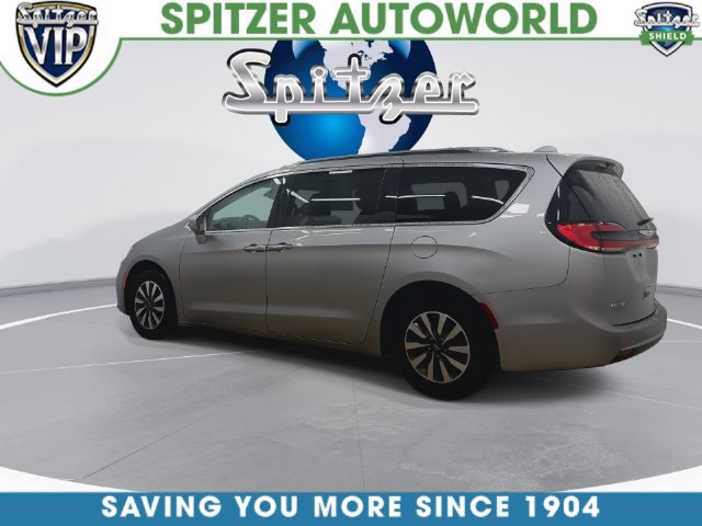 Used 2021 Chrysler Pacifica Touring-L FWD image 12