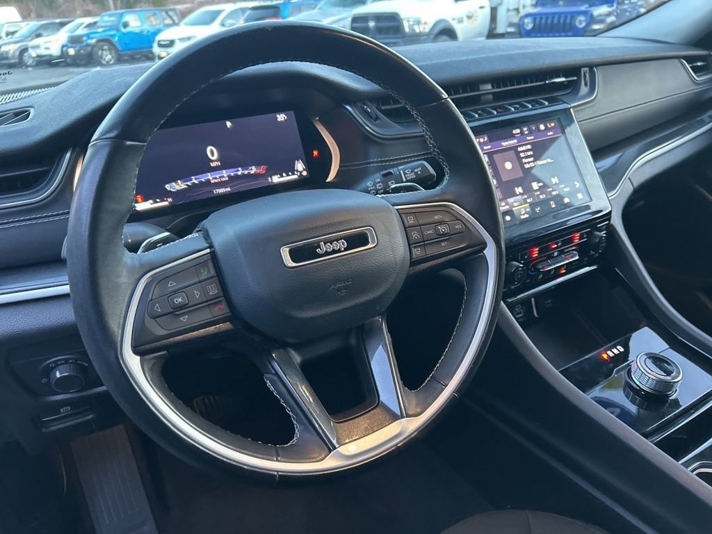 Used 2022 Jeep Grand Cherokee L Laredo w/ Luxury Tech Group I image 48