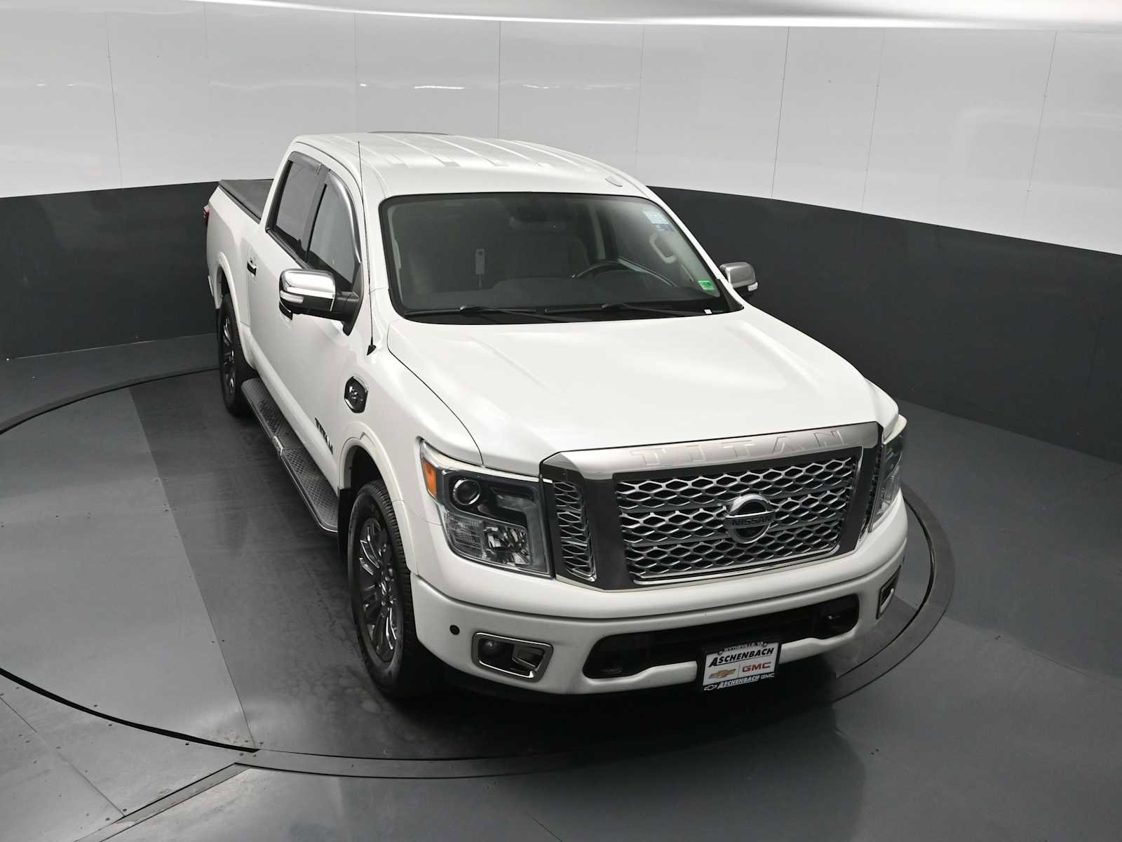 Used 2017 Nissan Titan Platinum Reserve image 15