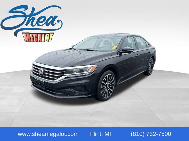 Used 2022 Volkswagen Passat 2.0T image 1