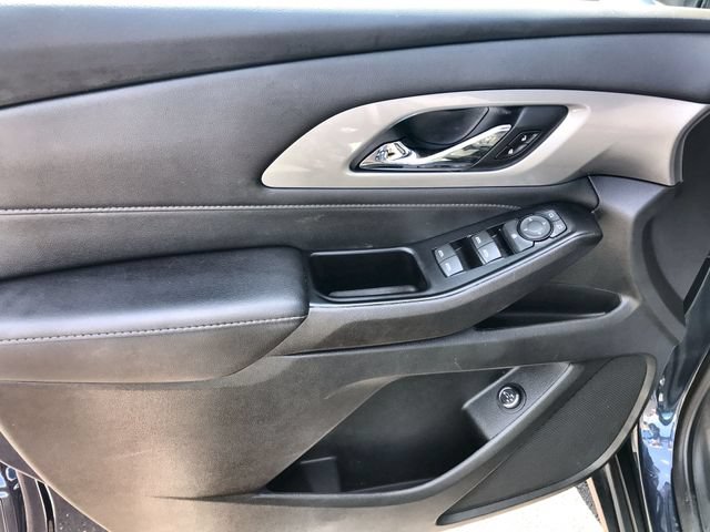 Used 2023 Chevrolet Traverse LT AWD/4WD image 13