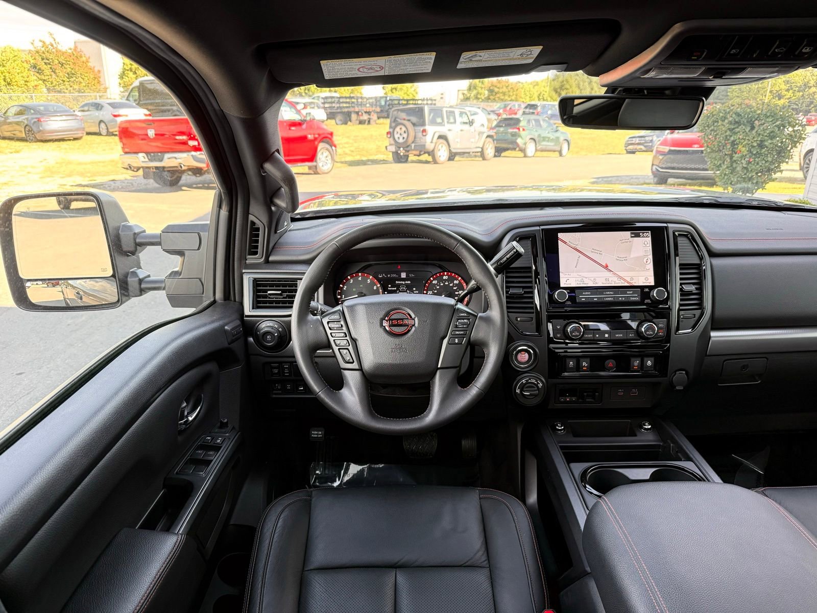 Used 2023 Nissan Titan PRO-4X w/ Pro-4x Convenience Package AWD/4WD image 40