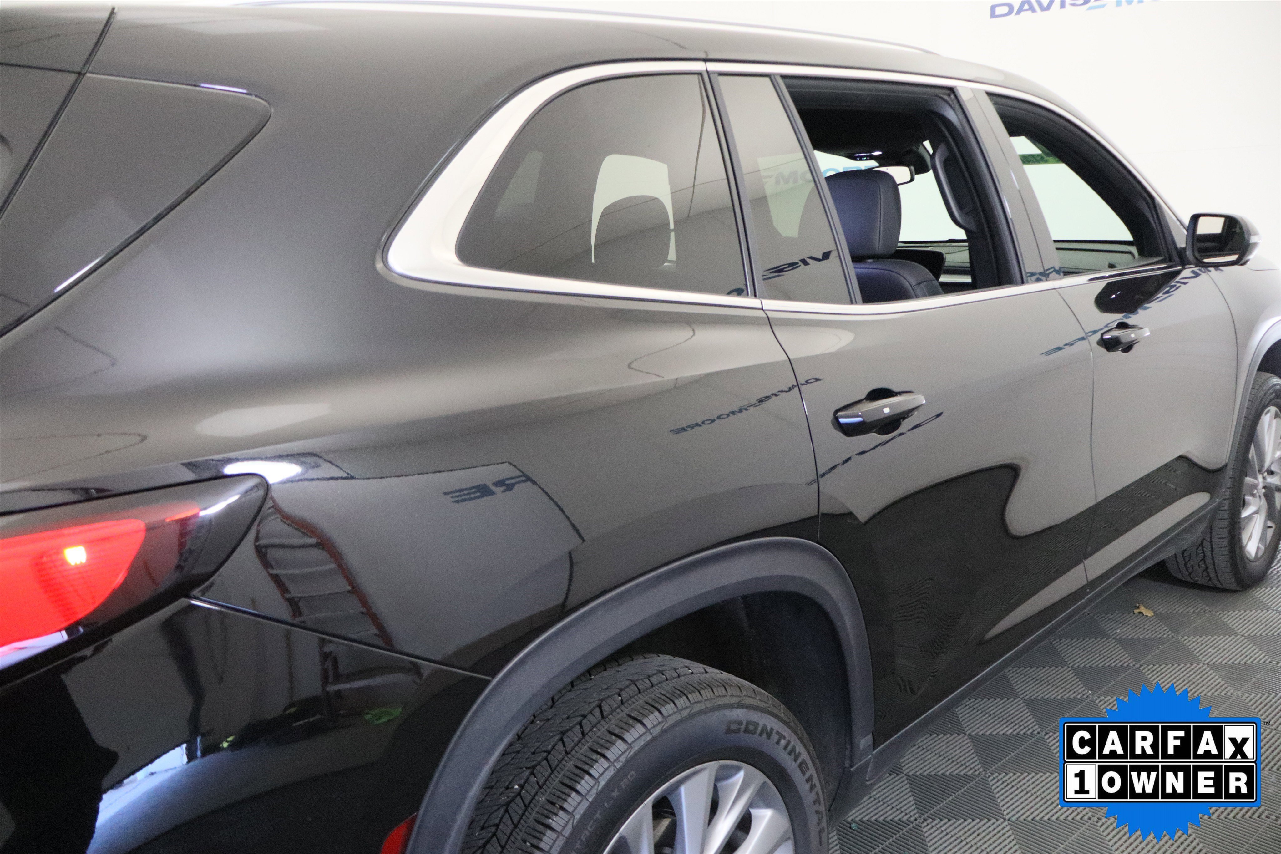 Used 2025 Buick Enclave Preferred FWD image 7