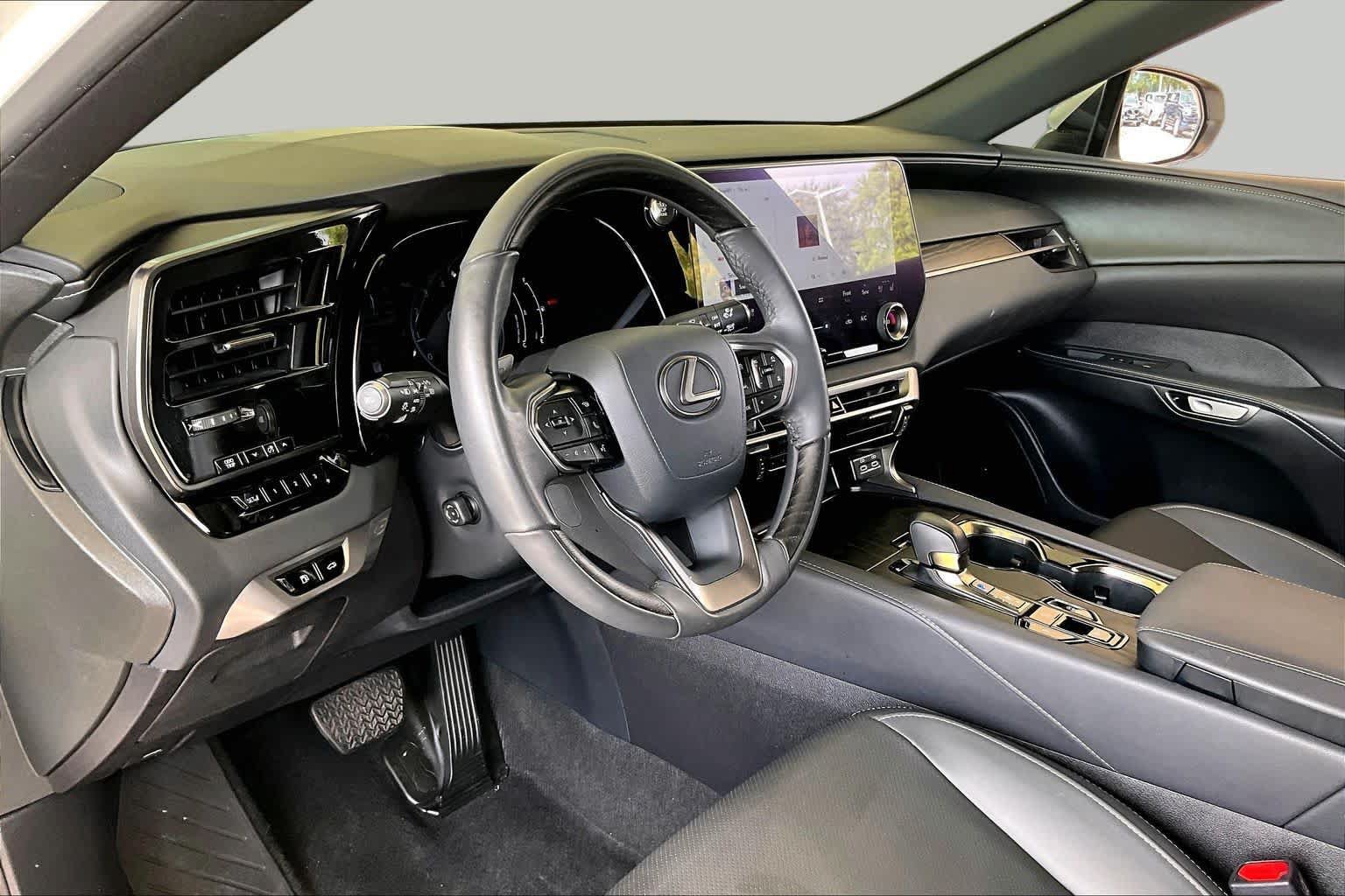 Used 2024 Lexus RX 350 Premium w/ Accessory Package (Z1) FWD image 15