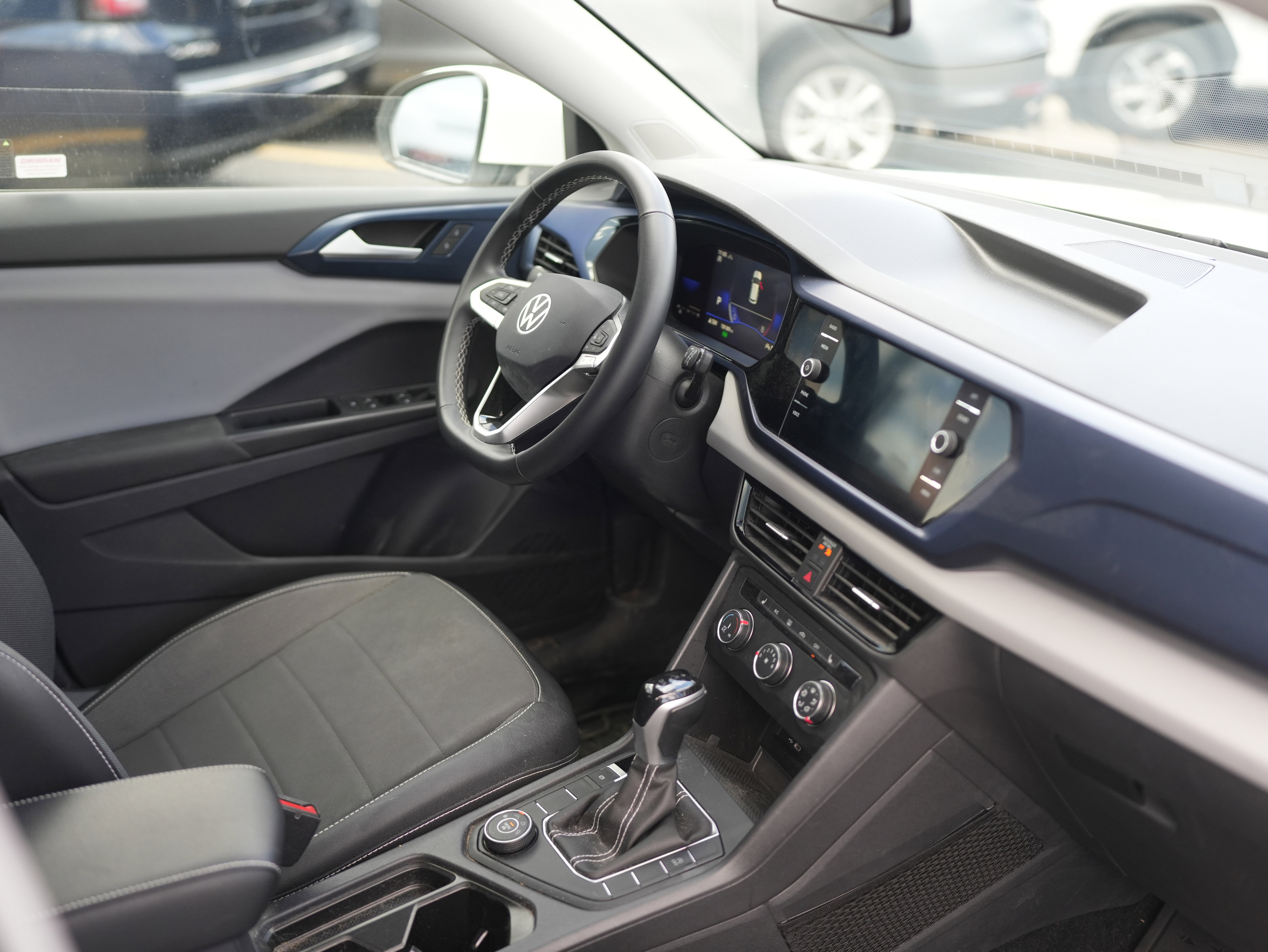 Used 2022 Volkswagen Taos SE image 17