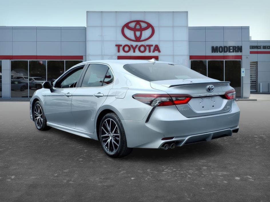 Certified 2022 Toyota Camry SE image 4