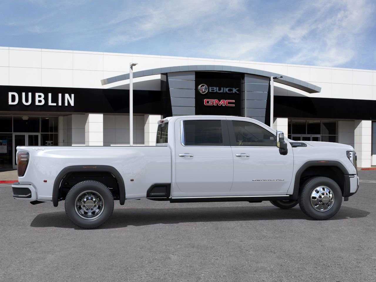 New 2026 GMC Sierra 3500 Denali Ultimate w/ LPO, Black Badging Package AWD/4WD image 3