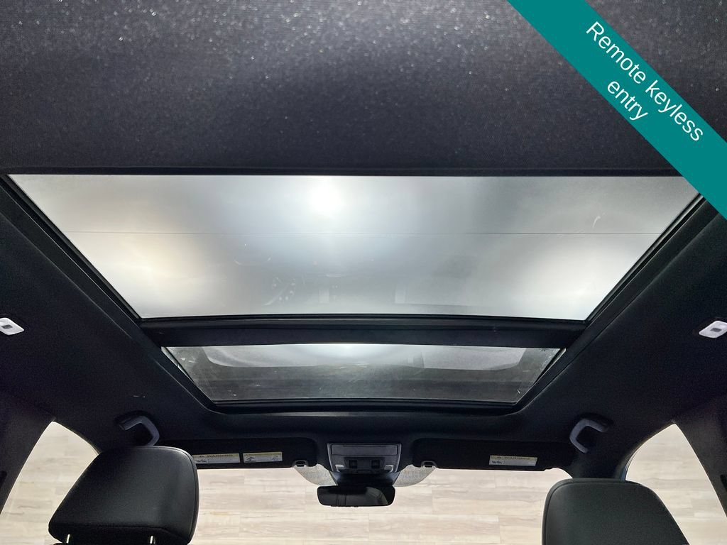 Used 2025 Honda Pilot TrailSport image 4
