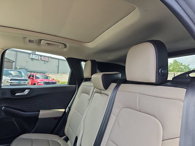 Used 2020 Ford Escape Titanium AWD/4WD image 16