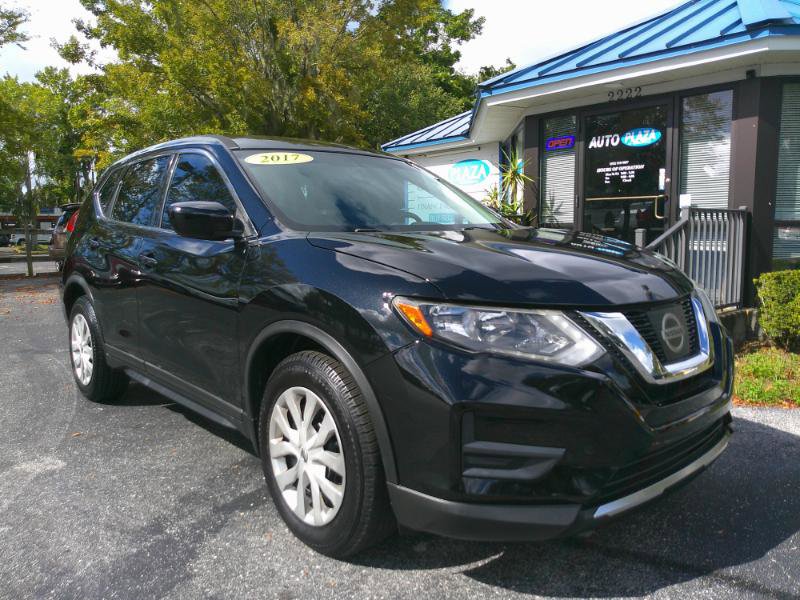 Used 2017 Nissan Rogue S image 4