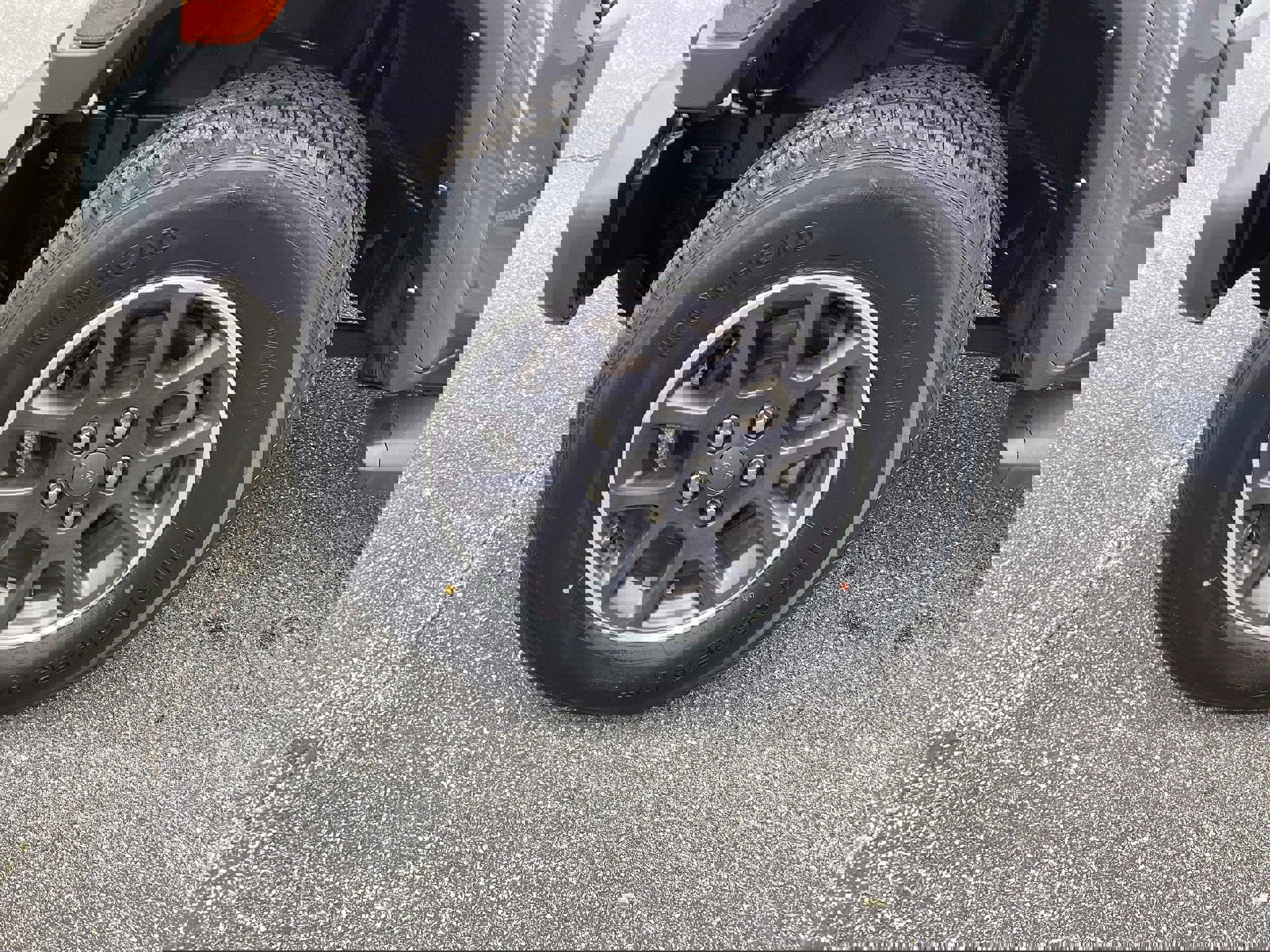 Used 2021 Jeep Gladiator Overland w/ Dual Top Group image 9