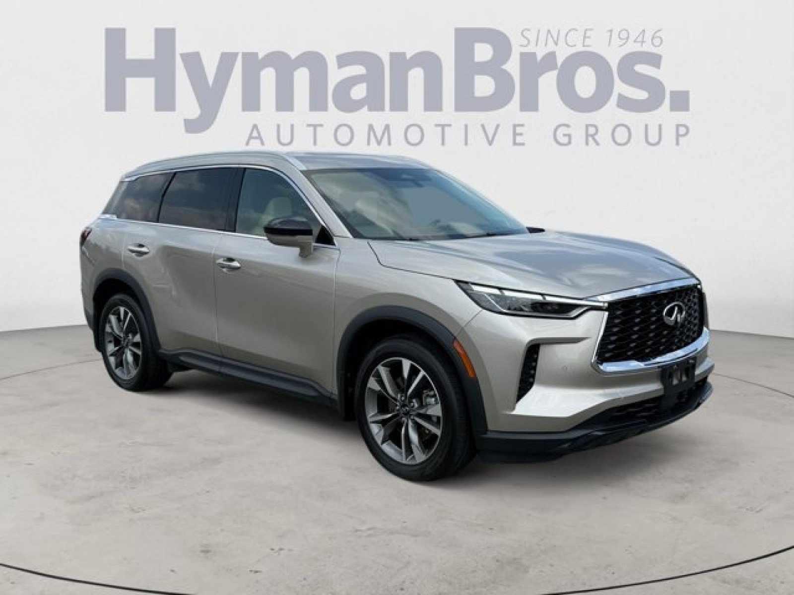 Certified 2025 INFINITI QX60 Luxe w/ Vision Package AWD/4WD image 1