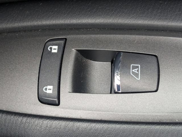 Used 2024 Nissan Armada SL w/ Captain's Chairs Package RWD image 34