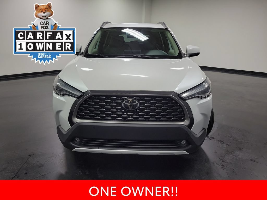 Used 2023 Toyota Corolla Cross XLE AWD/4WD image 3