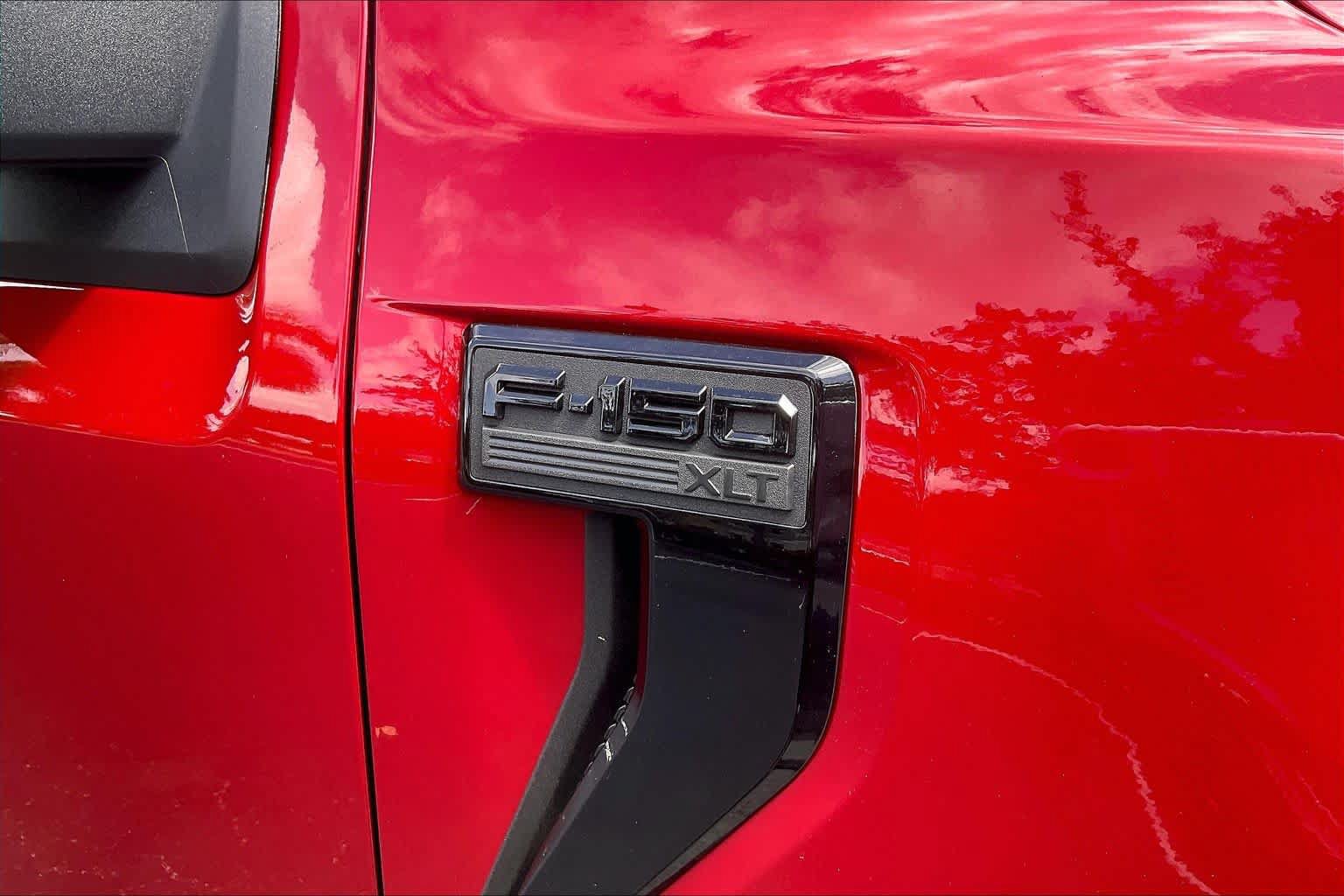 Used 2025 Ford F150 XLT w/ Equipment Group 302A MID AWD/4WD image 9