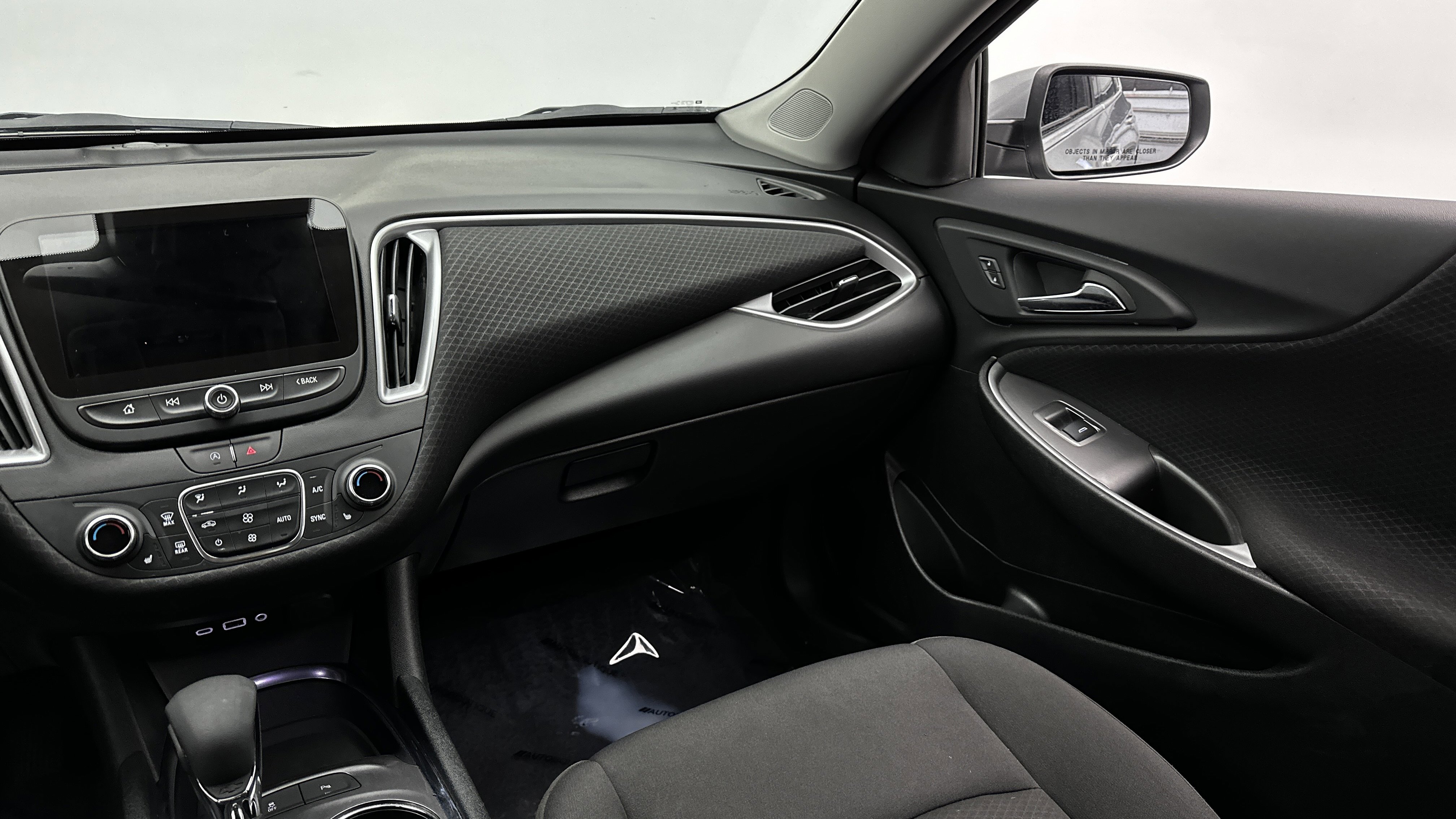 Used 2025 Chevrolet Malibu LT image 27