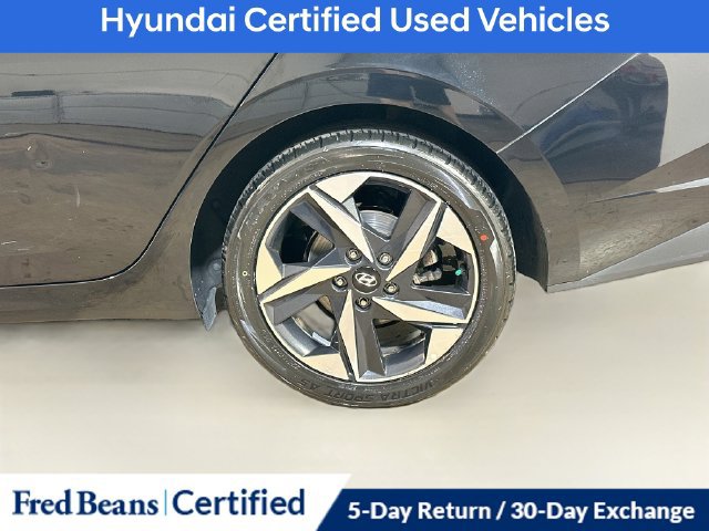 Certified 2023 Hyundai Elantra SEL w/ Convenience Package FWD image 9