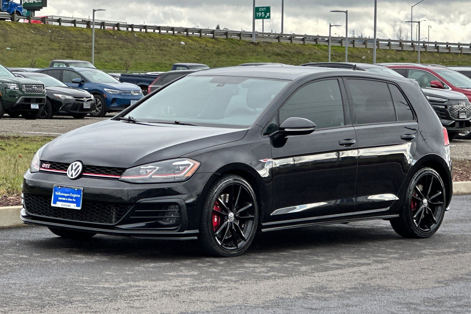 Used 2021 Volkswagen GTI SE image 7