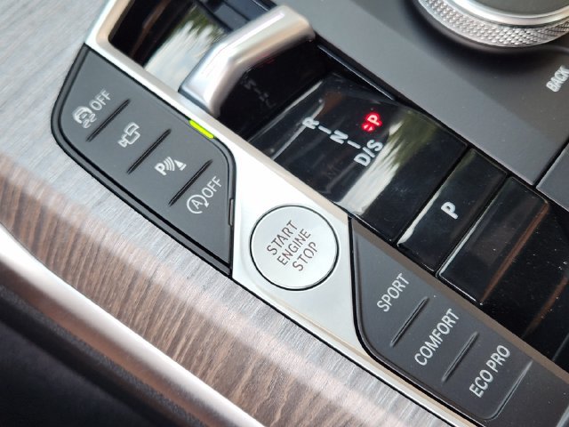 Used 2026 BMW 430i Coupe w/ M Sport Package RWD image 8