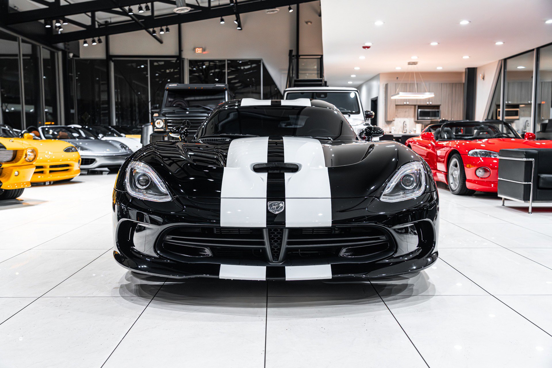 Used 2014 SRT Viper GTS w/ GTS Laguna Interior Package image 6