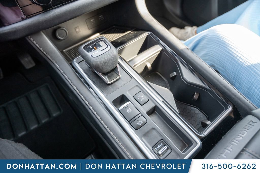 Used 2025 Nissan Pathfinder SL image 13