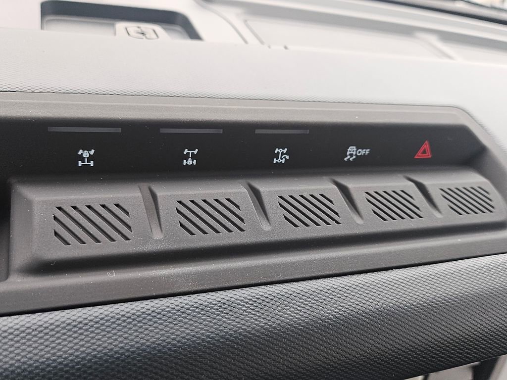 New 2025 Ford Bronco Heritage Edition image 18