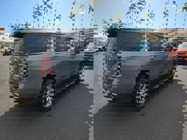 Used 2022 Chevrolet Suburban LT image 7