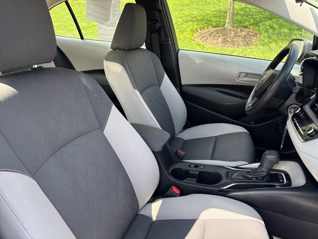 Used 2025 Toyota Corolla LE image 13