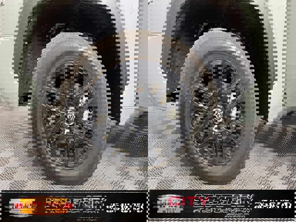 Used 2024 Toyota Tundra Limited image 9