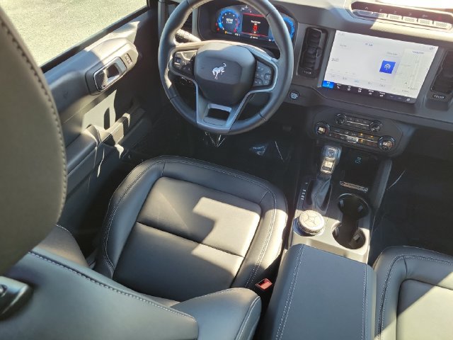 Used 2025 Ford Bronco Badlands AWD/4WD image 12