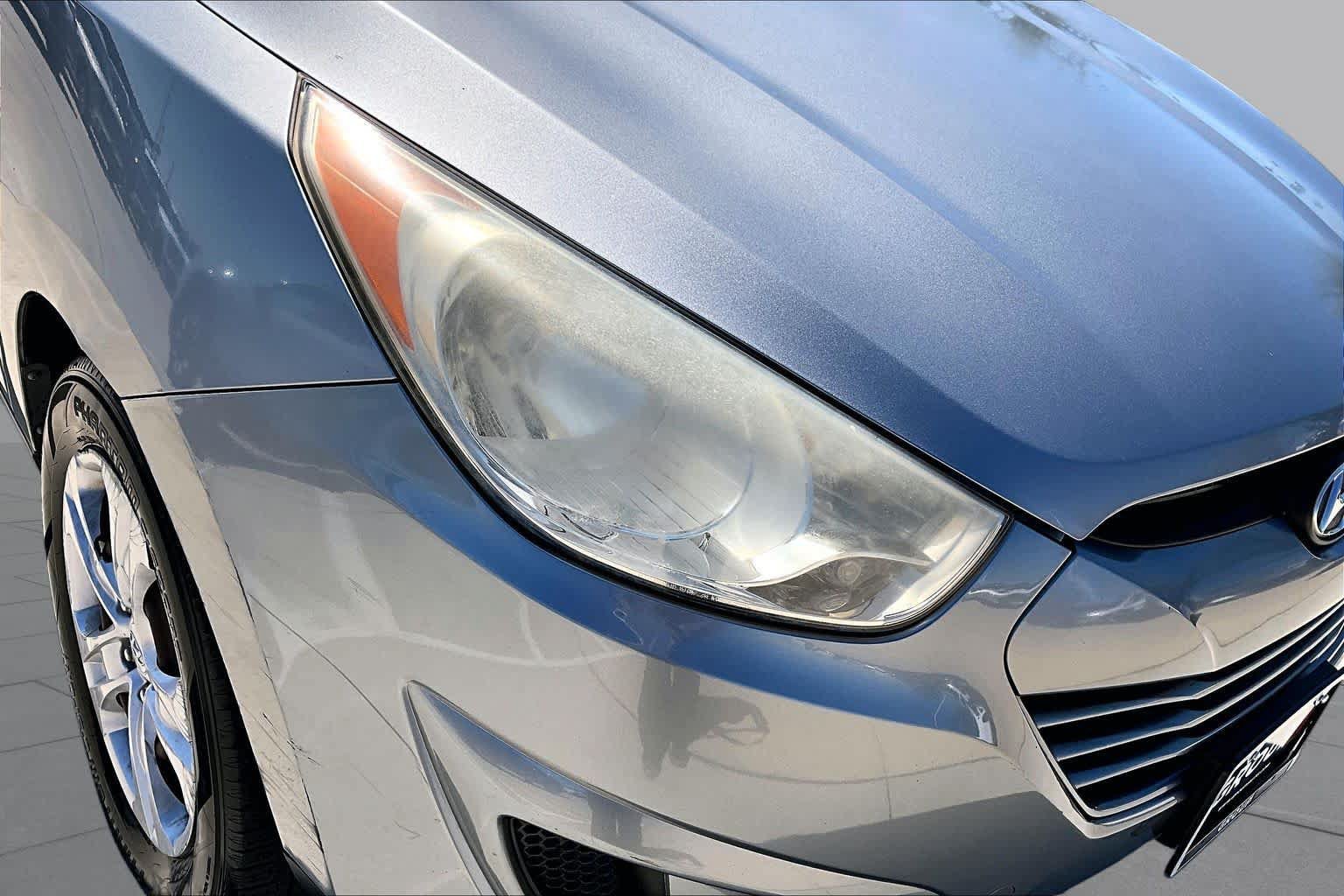 Used 2010 Hyundai Tucson GLS FWD image 26