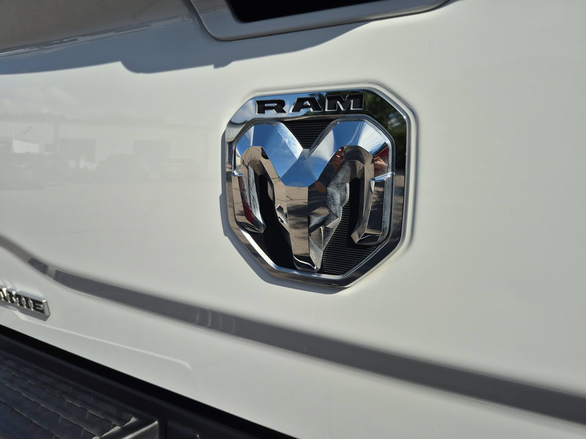Used 2024 RAM 2500 Laramie w/ Safety Group AWD/4WD image 30