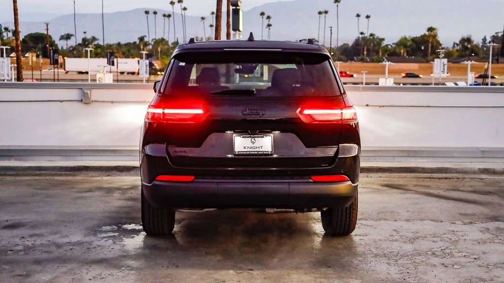 New 2025 Jeep Grand Cherokee L Altitude image 8