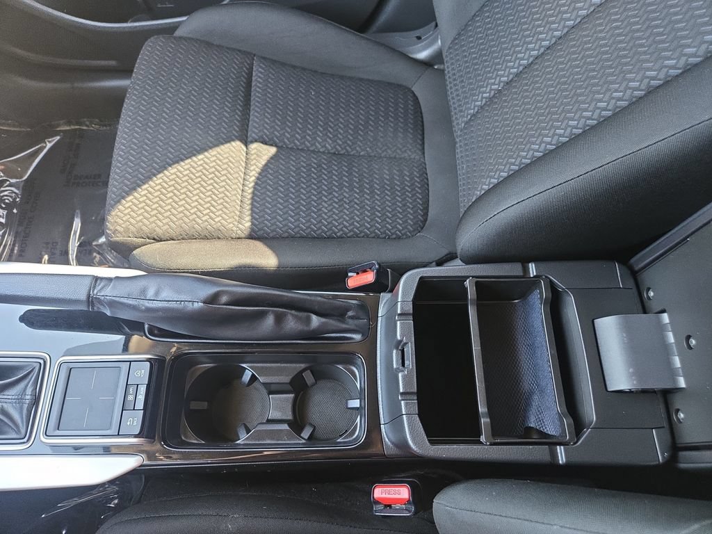 Used 2020 Mitsubishi Eclipse Cross LE FWD image 27