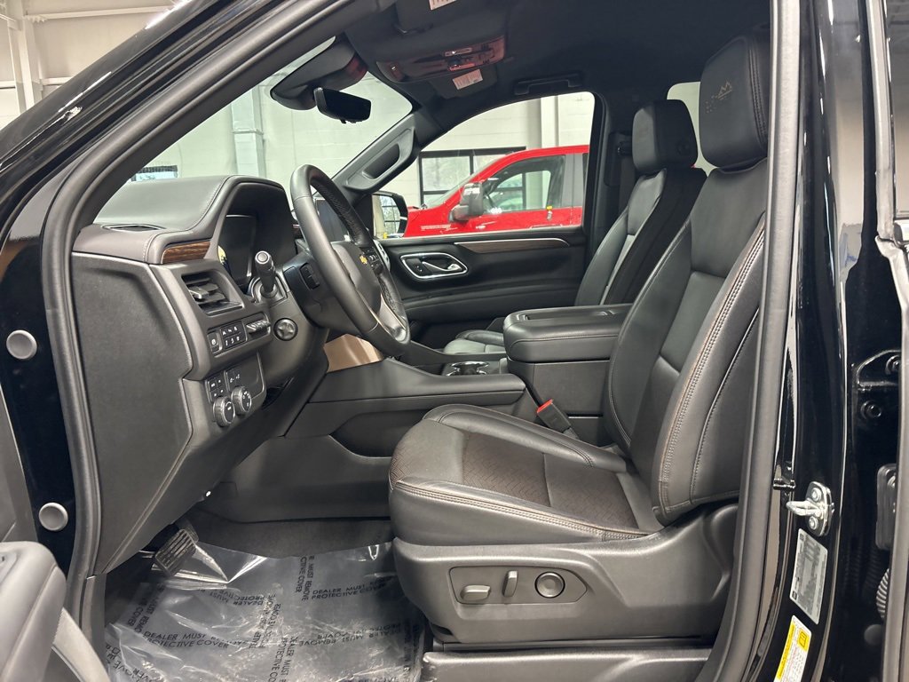 Used 2024 Chevrolet Tahoe High Country image 21