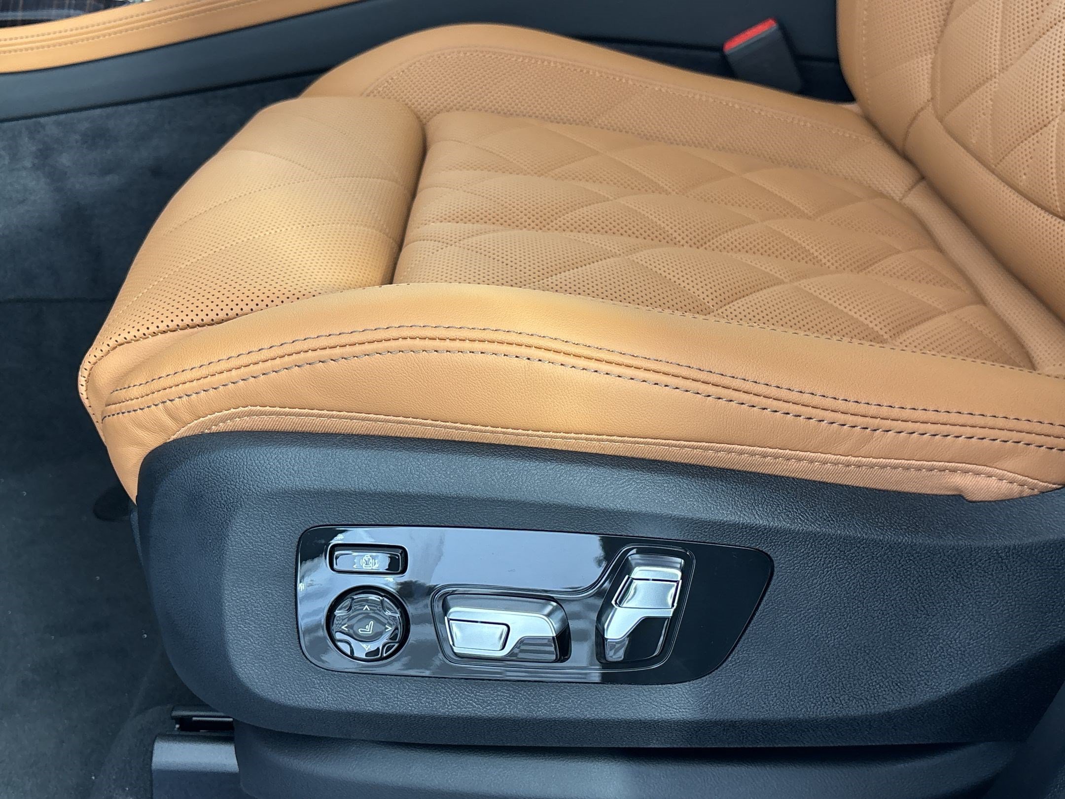 New 2027 BMW X7 xDrive40i w/ Executive Package AWD/4WD image 16