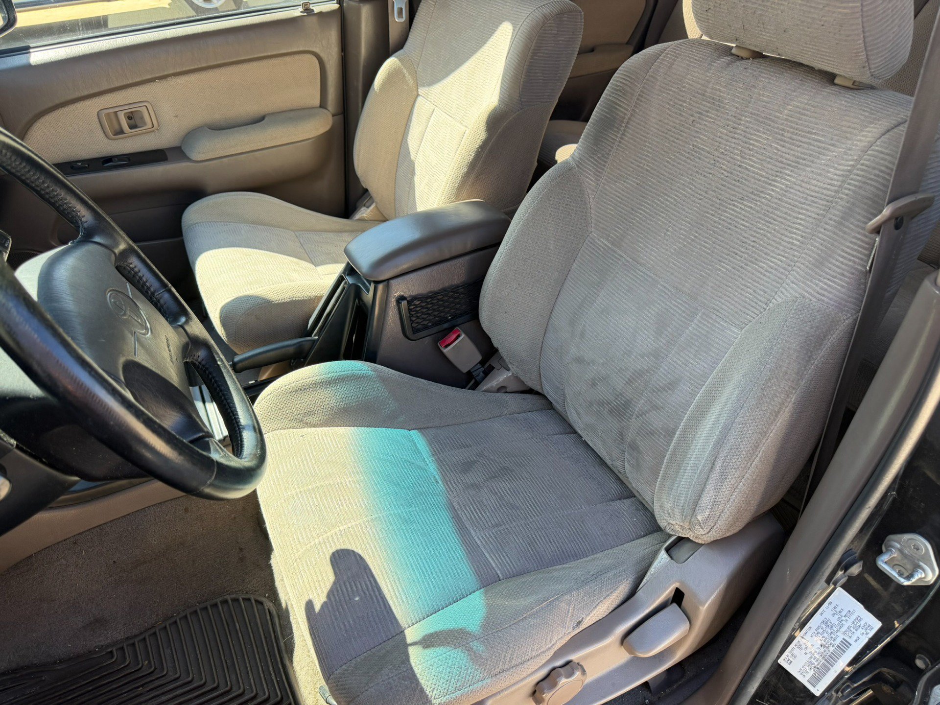 Used 2000 Toyota 4Runner SR5 w/ Upgrade Value Pkg 2 AWD/4WD image 9