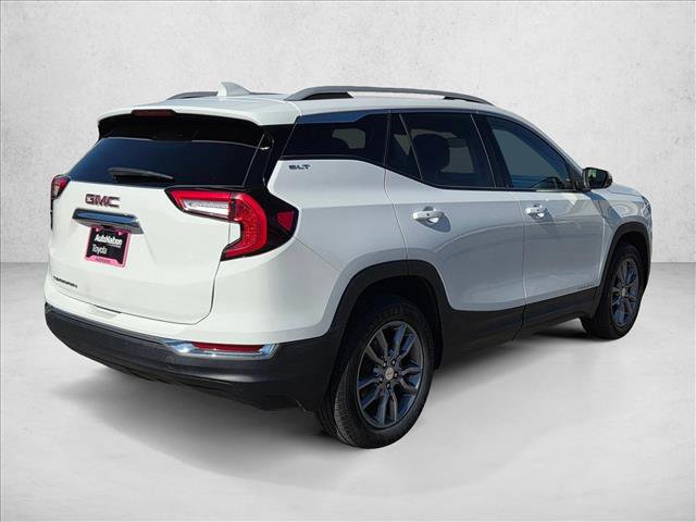 Used 2024 GMC Terrain SLT AWD/4WD image 5