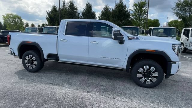 New 2026 GMC Sierra 2500 Denali w/ Denali Reserve Package AWD/4WD image 3