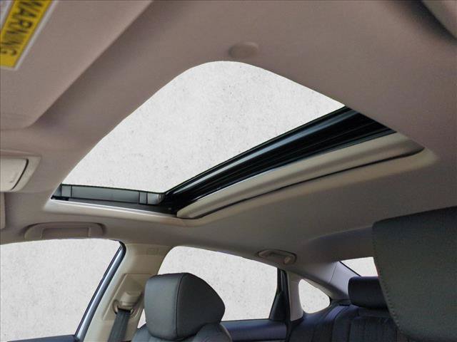 Used 2020 Honda Accord Touring image 16