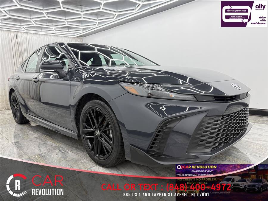 Used 2025 Toyota Camry SE
