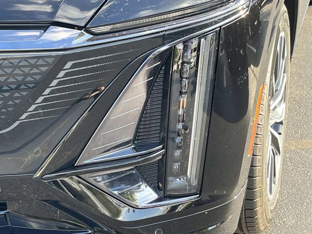 New 2026 Cadillac Lyriq Sport AWD/4WD image 9