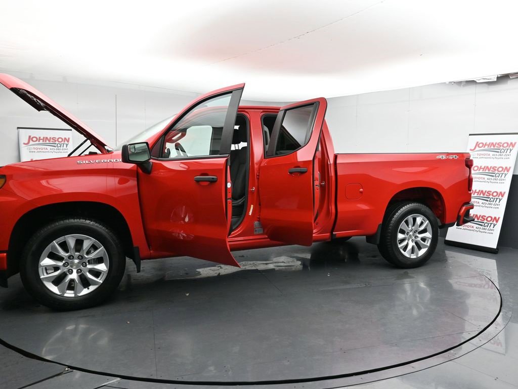 Used 2020 Chevrolet Silverado 1500 Custom w/ Custom Value Package image 42