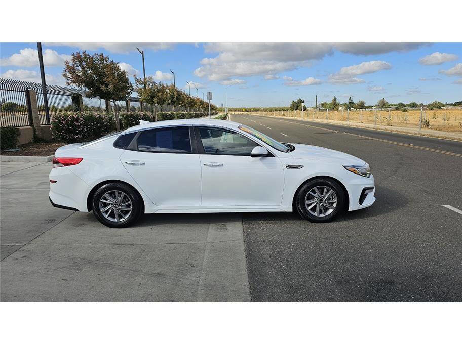Used 2019 Kia Optima LX image 4