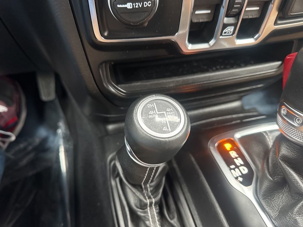 Used 2022 Jeep Wrangler Unlimited Sahara w/ Cold Weather Group image 23