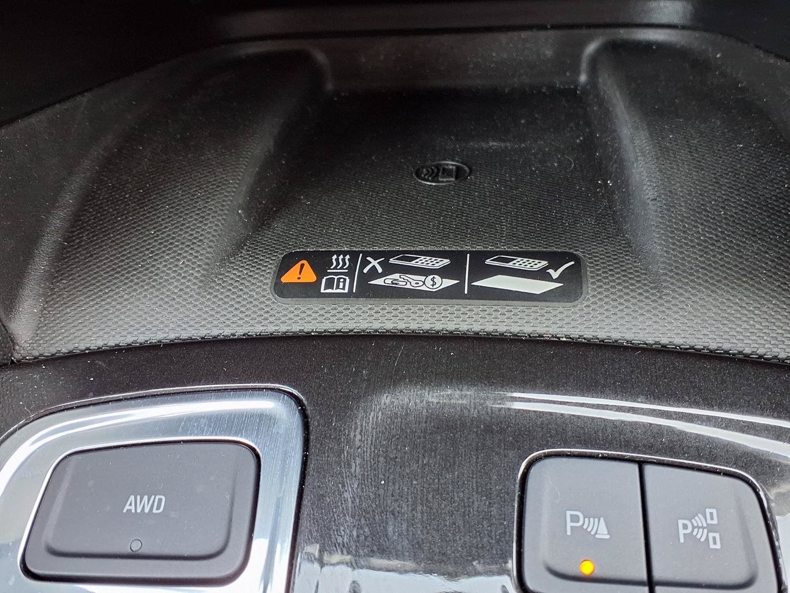 Used 2022 Chevrolet Equinox Premier AWD/4WD image 8