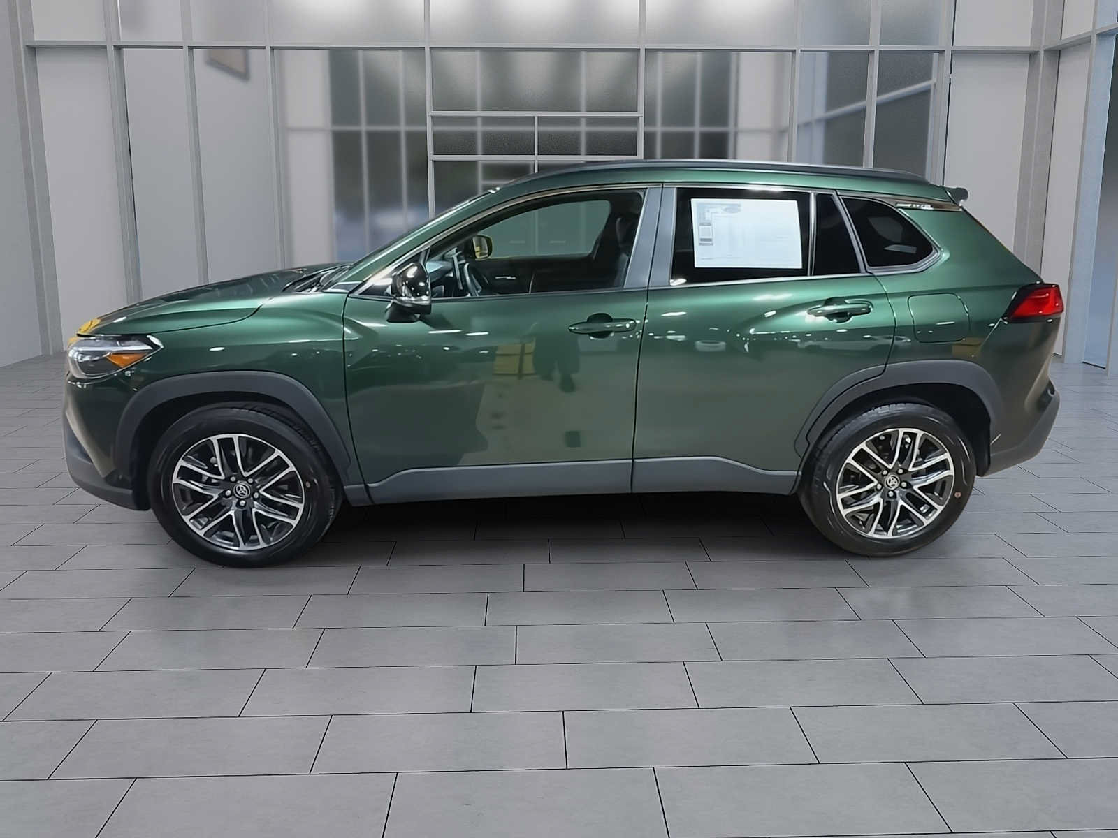 Used 2026 Toyota Corolla Cross XLE AWD/4WD image 5