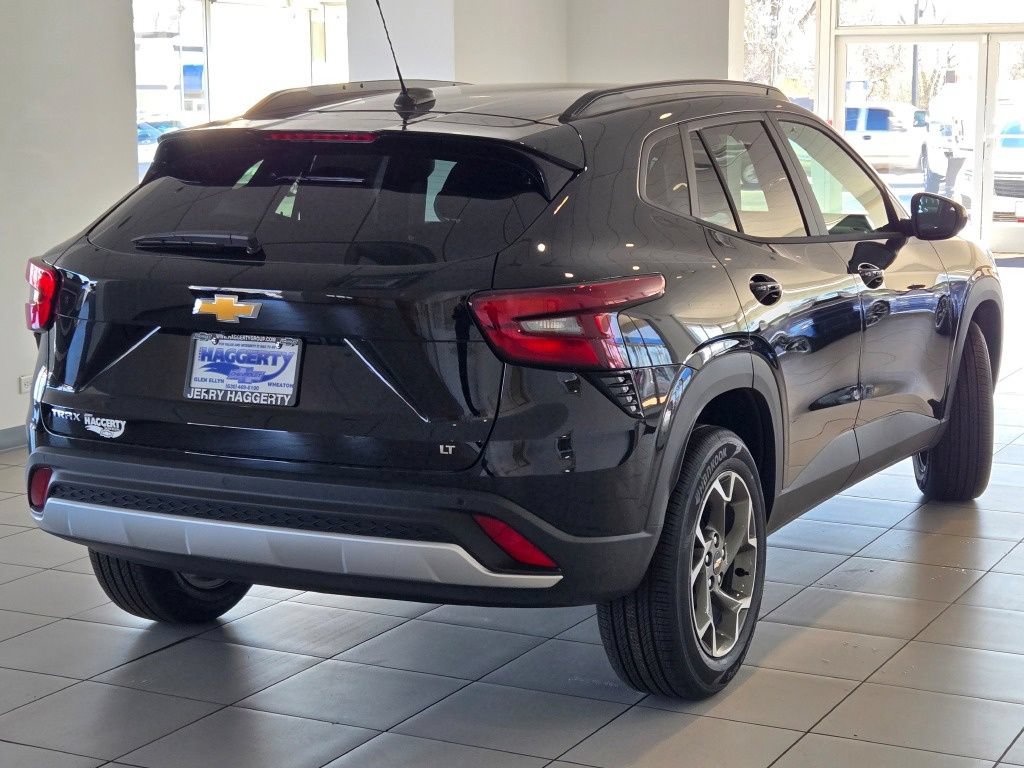New 2026 Chevrolet Trax LT w/ Driver Confidence Package FWD image 11