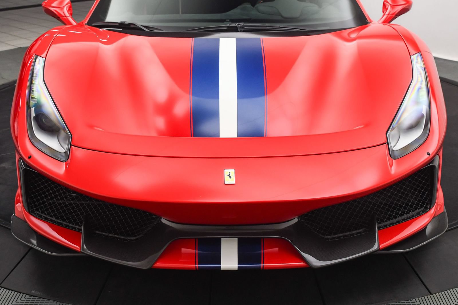 Used 2020 Ferrari 488 Pista Coupe RWD image 30